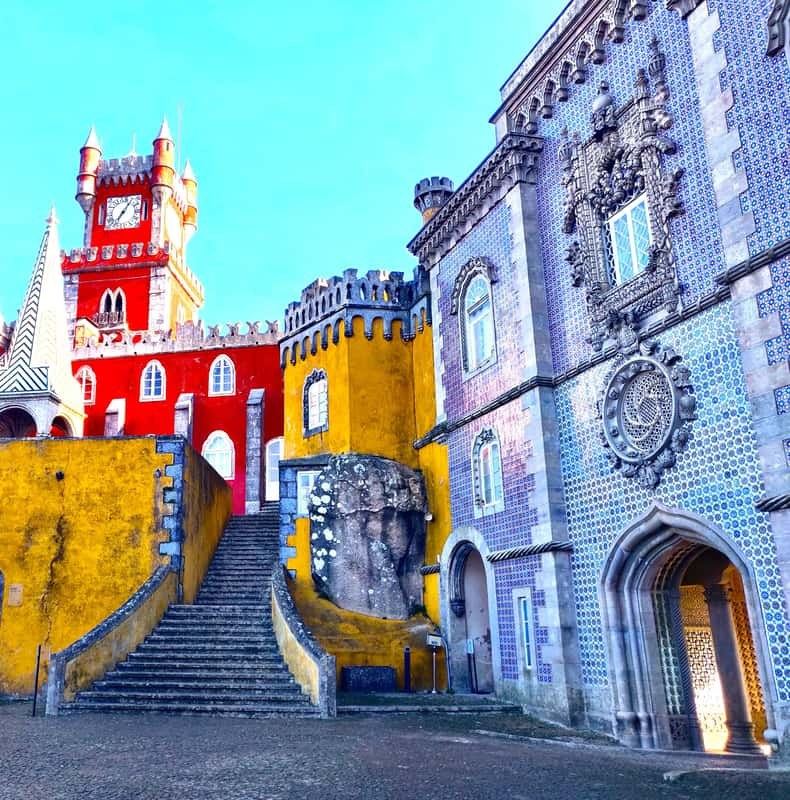 Lisbon: Half-Day Sintra Tour with Pena Palace and Regaleira